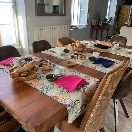 Aux Portes Des Iles Saint-Just-Luzac Εξωτερικό φωτογραφία