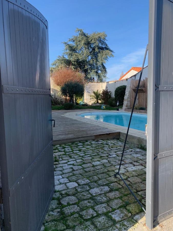 Aux Portes Des Iles Saint-Just-Luzac Εξωτερικό φωτογραφία